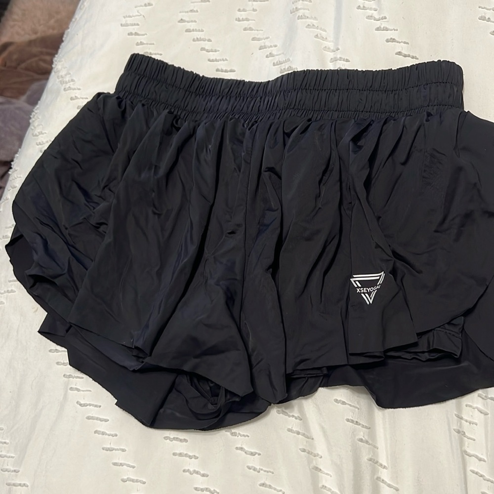 flowy tik tok shorts